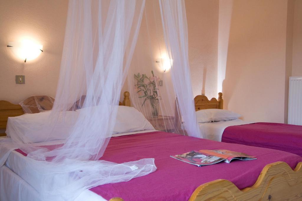 Pansion Filoxenia & Aparthotel Tsoukaládhes